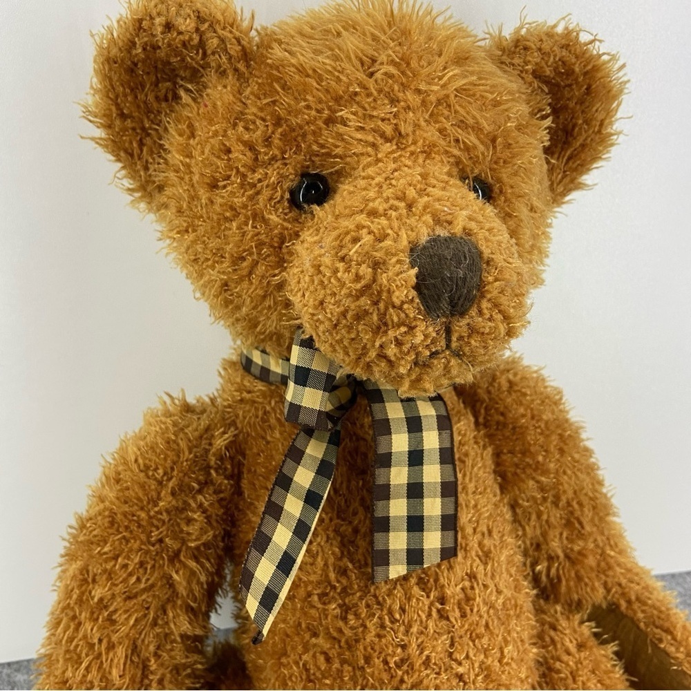 Vintage Russ Berrie Wellington Teddybear 18 inches Plush Stuffy - Picture 2 of 6